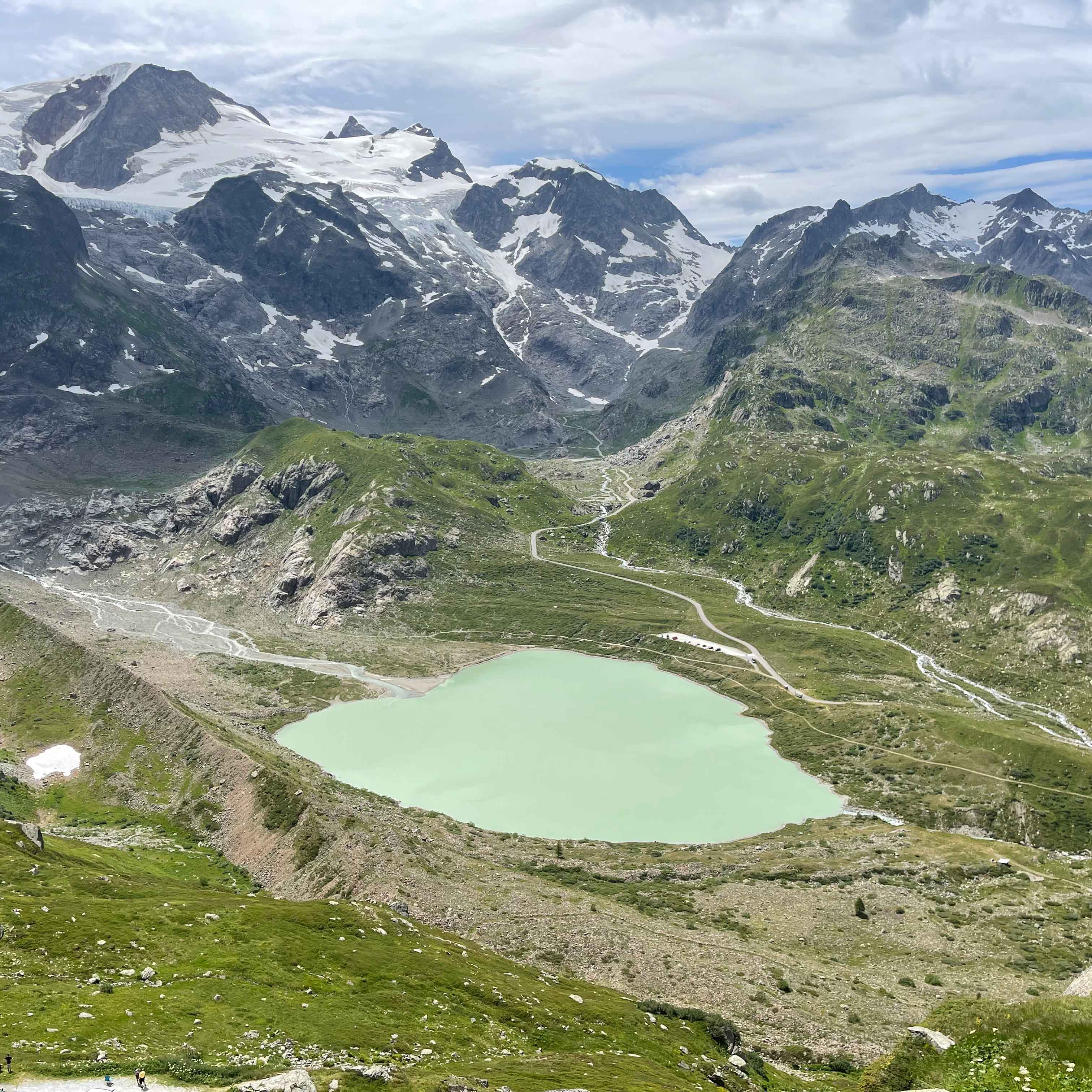 Steinsee am Sustenpass