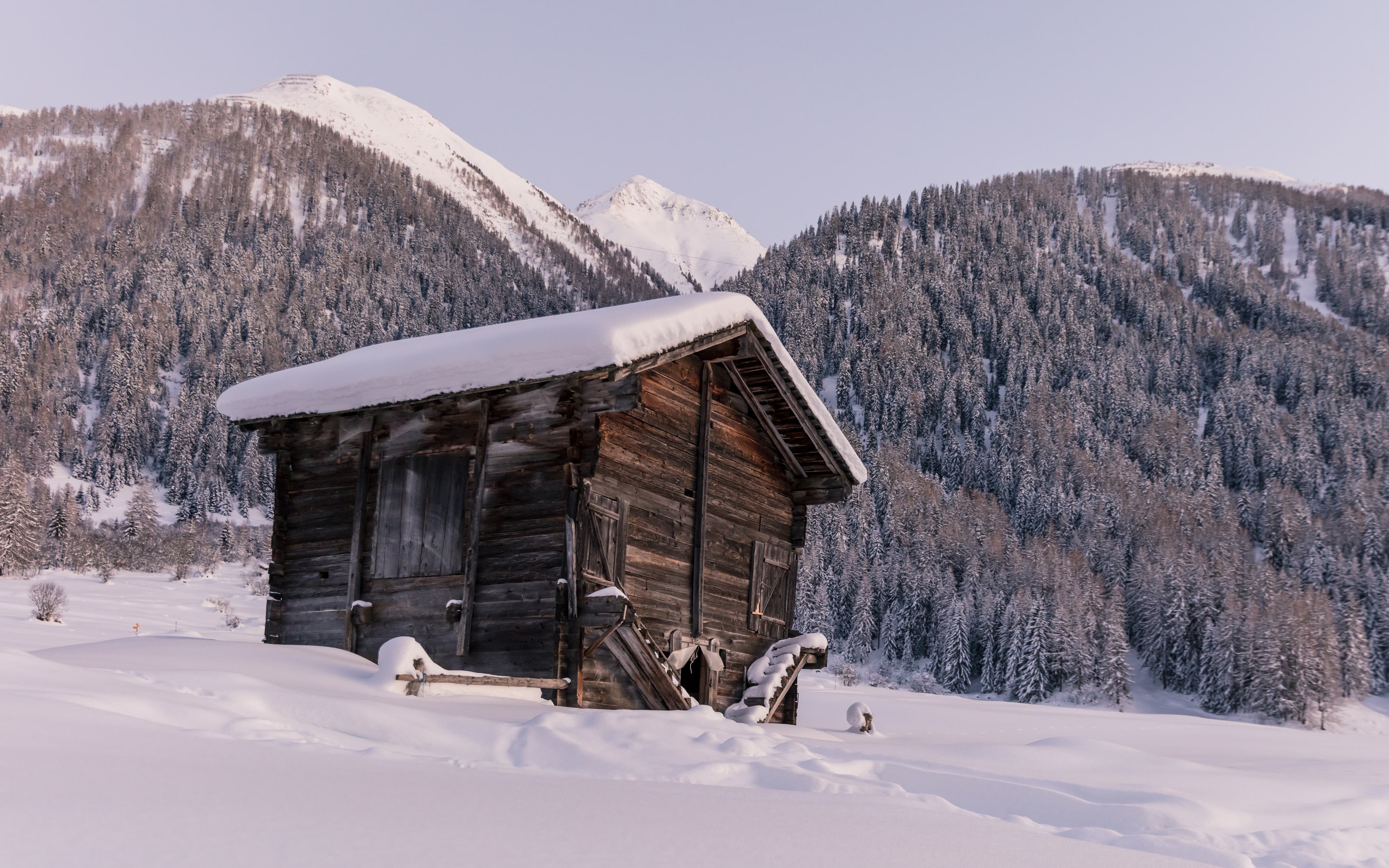 Schneeschuhwandern im Goms