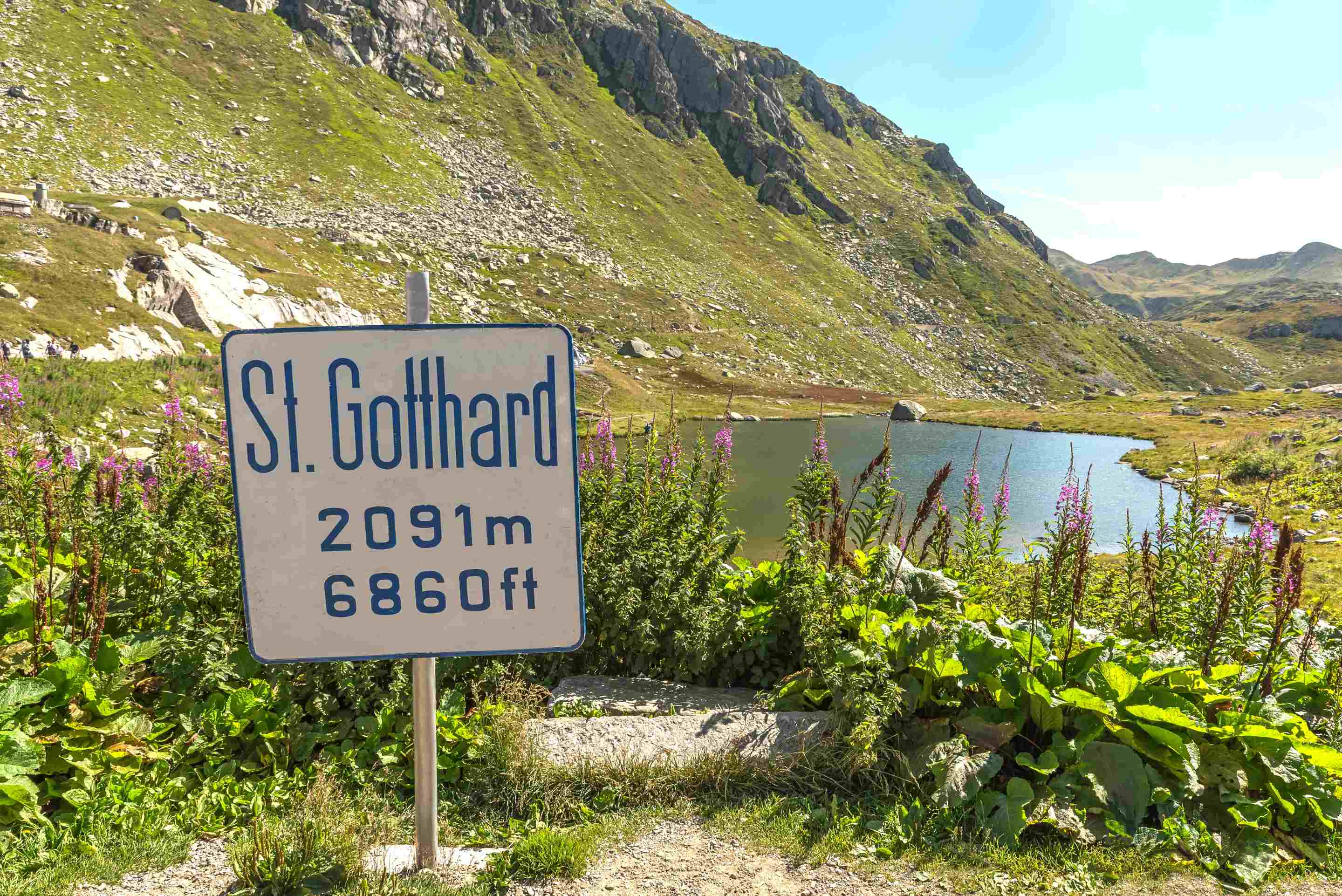 Gotthard-Pass_Conny_Pokorny_shutterstock_2413071471_web