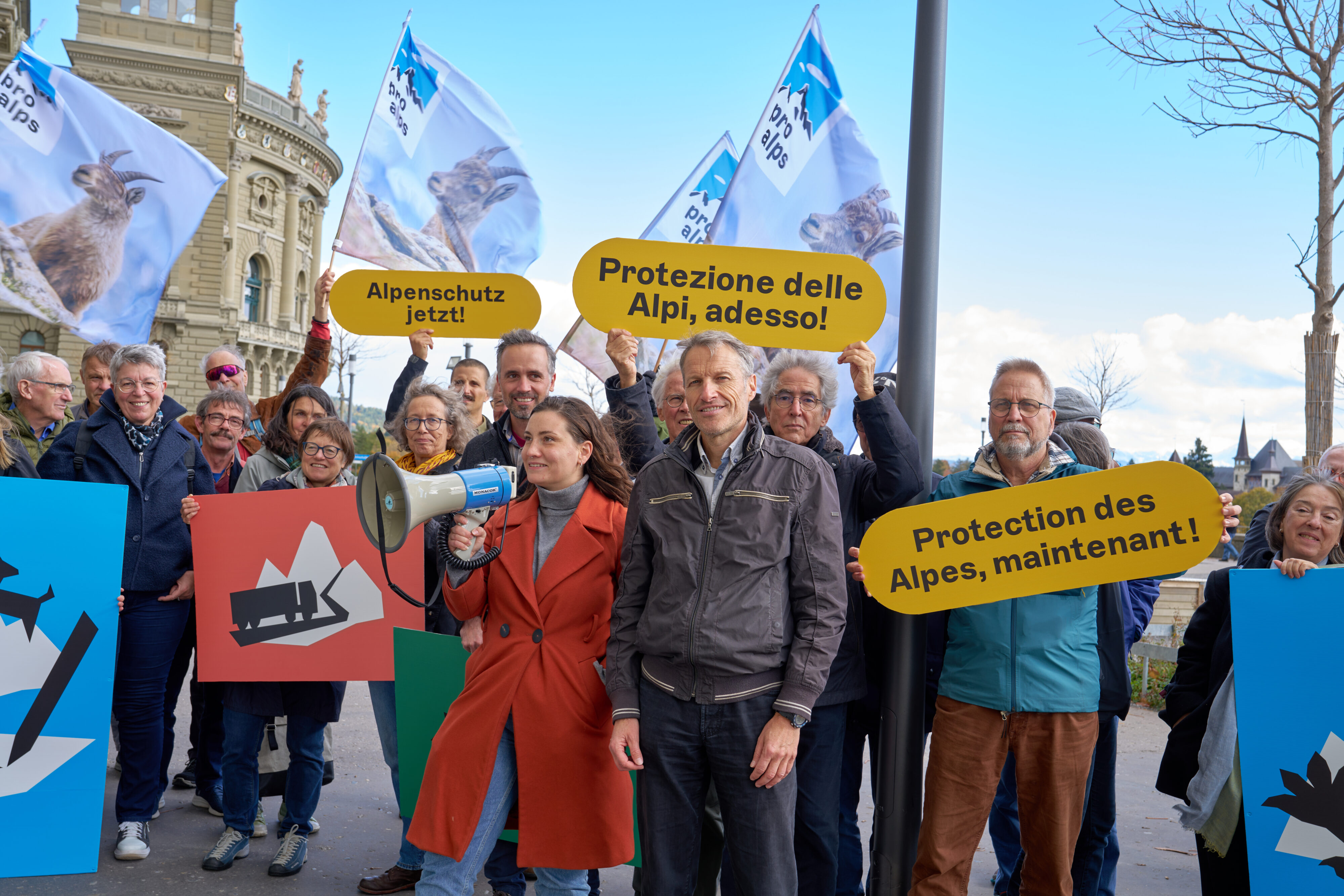 251024_Petitionseinreichung-Bern_3