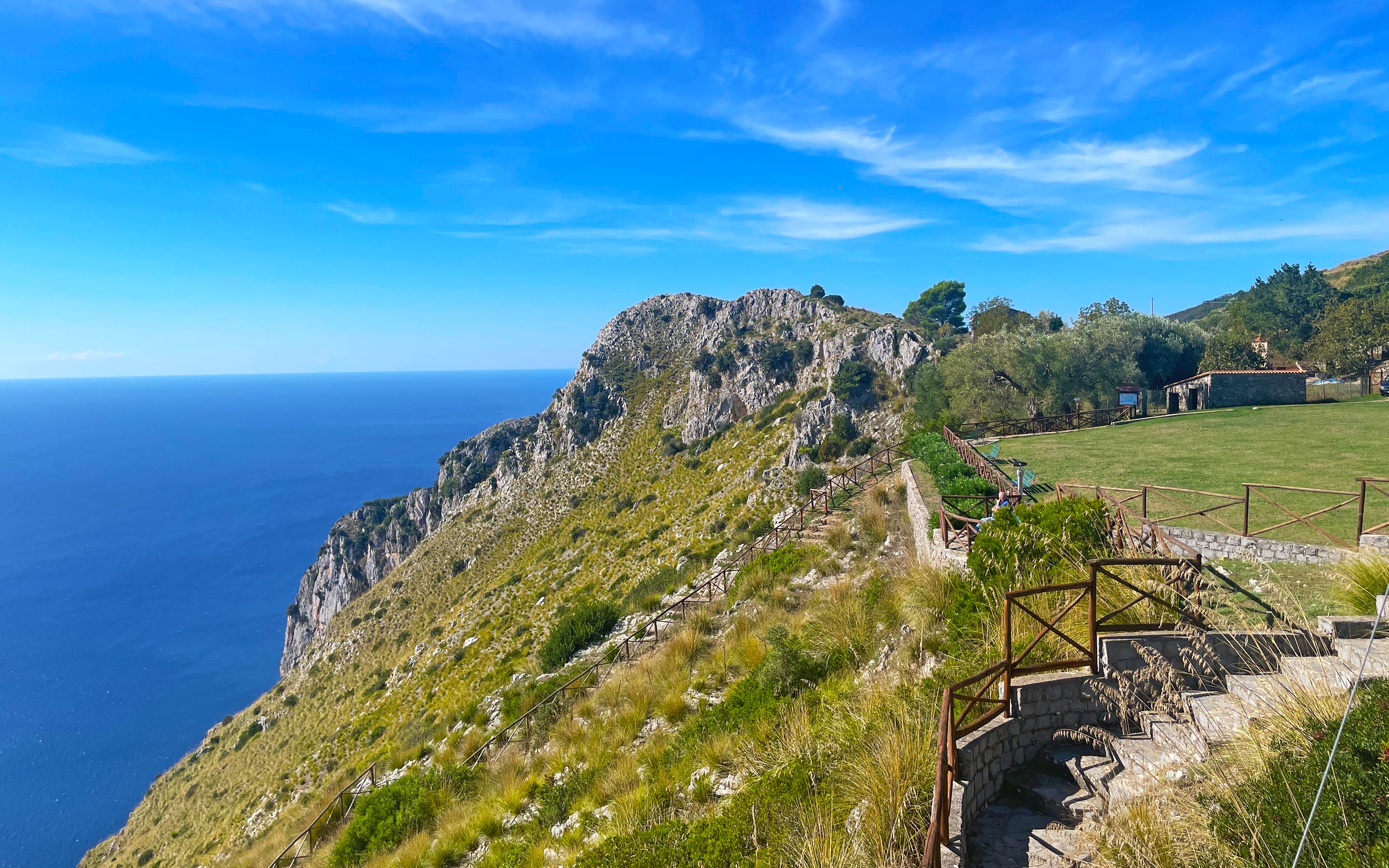 cliento-wanderferien-gruppe-gefuehrt-header-1