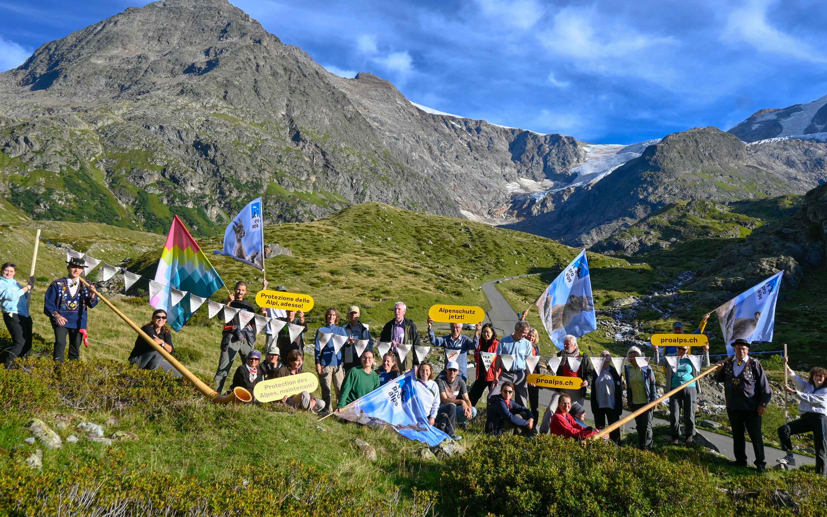 260829_Alpen-in-Bewegung_Gruppe-Aktion_2880x1800_WEB